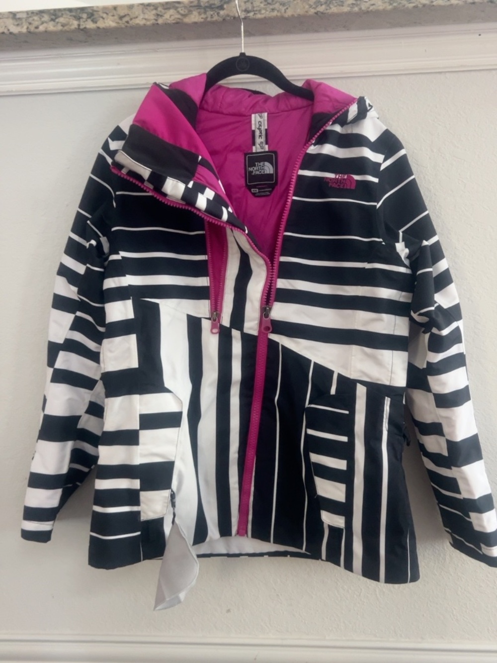 The North Face Cryptic Black White Pink Hooded Ski Jacket Women’s M